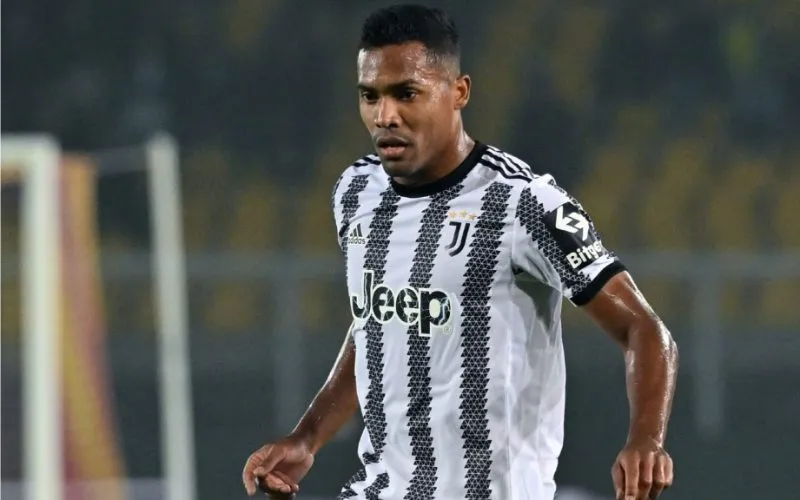 Hậu vệ cánh trái hay nhất thế giới gọi tên Alex Sandro